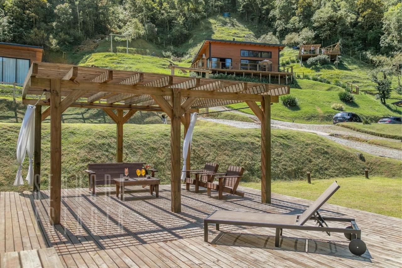 Aguas Mornas Villas Mornas Espaco De Eventos E Hospedagem Boutique المظهر الخارجي الصورة