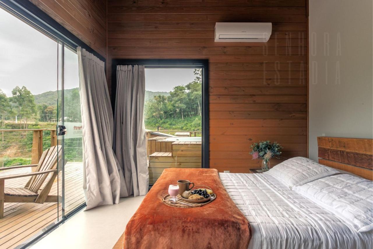 Aguas Mornas Villas Mornas Espaco De Eventos E Hospedagem Boutique المظهر الخارجي الصورة