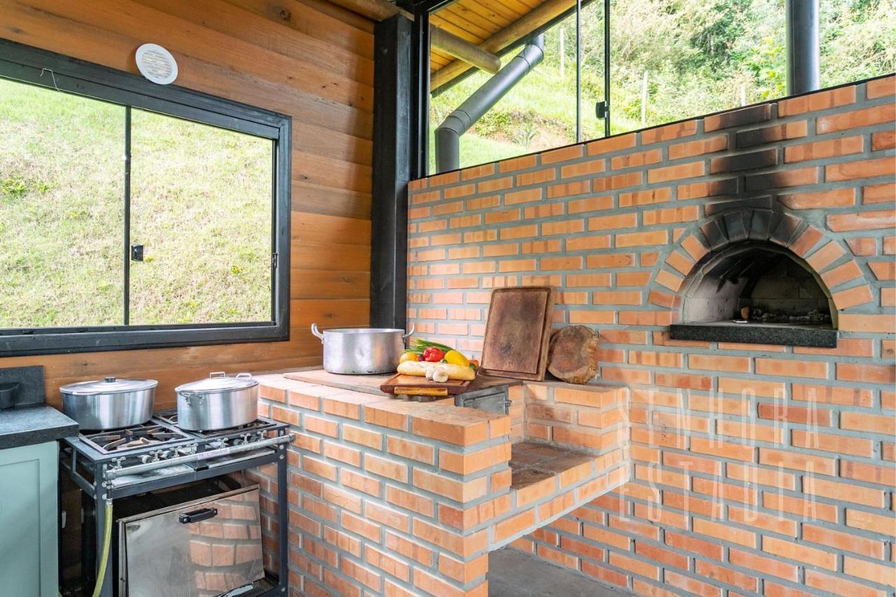 Aguas Mornas Villas Mornas Espaco De Eventos E Hospedagem Boutique المظهر الخارجي الصورة